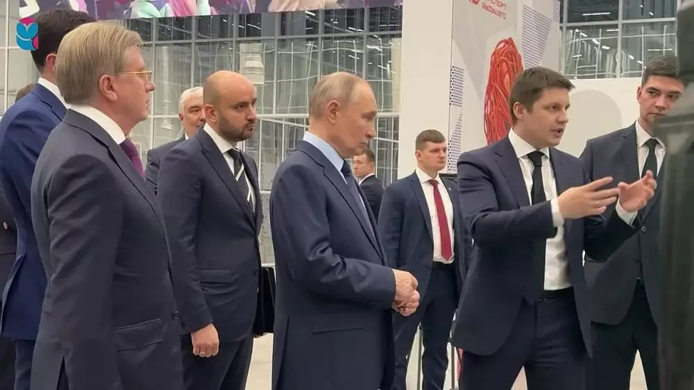 Putin PUA sistemlərinin inkişafı mərkəzində olub - VİDEO