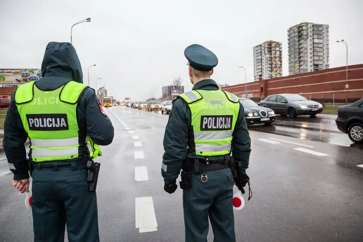 Litvada yüzlərlə polis istefa verə bilər