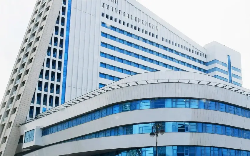 İlin sonuna qədər Yeni Klinikada robotik cərrahiyyə mərkəzi qurulacaq
