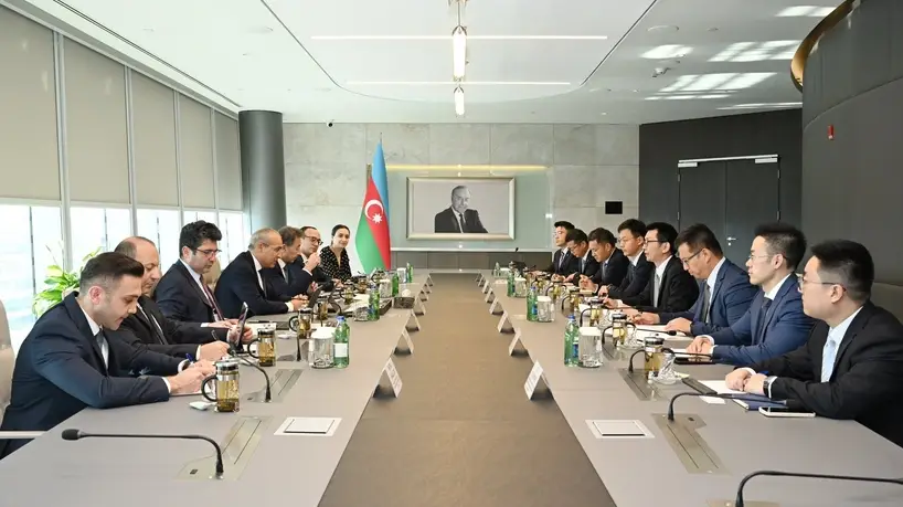 Çin şirkəti ilə bərpa olunan enerji sahəsinə sərmayə qoyuluşu müzakirə edilib