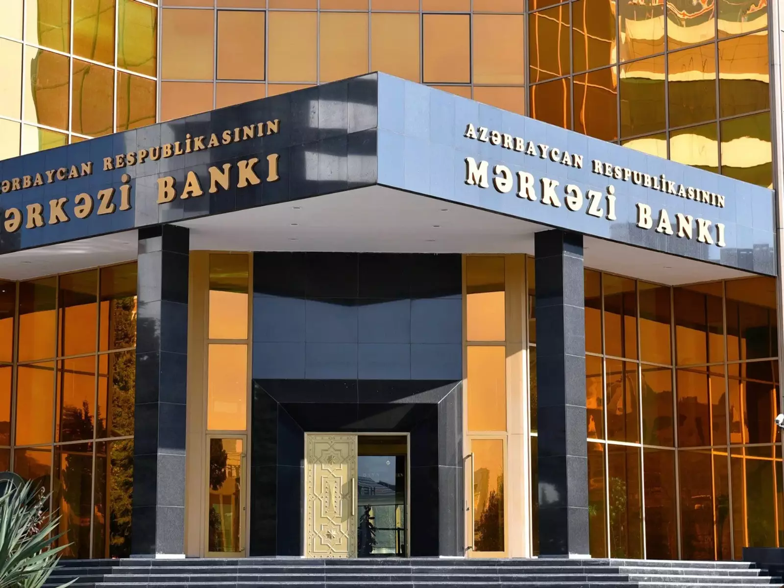 Azərbaycan Mərkəzi Bankı “Unibank”a icrası məcburi sərəncam verdi