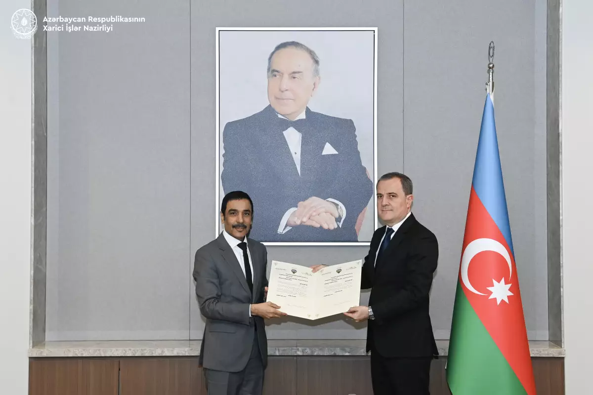 Ceyhun Bayramov Küveyt Dövlətinin ölkəmizə yeni təyin olunmuş səfiri ilə görüşüb