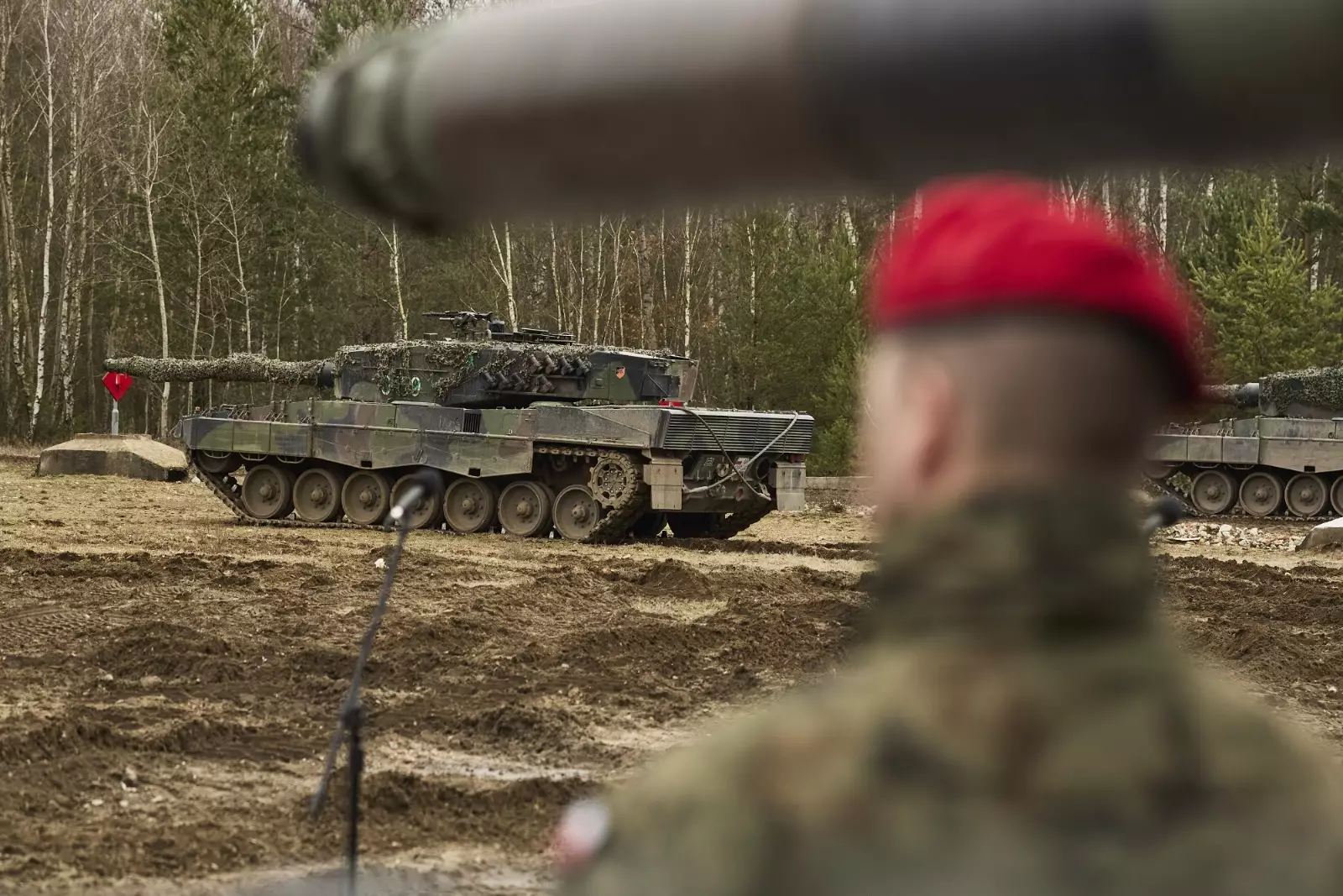 Leopard 2 tankları artıq Ukraynaya çatıb? - RƏSMİ AÇIQLAMA