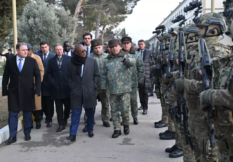 Qvineya-Bisau Prezidenti komando hərbi hissəsində olub - FOTO