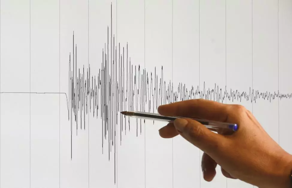 İndoneziyada 6,1 bal gücündə zəlzələ baş verib