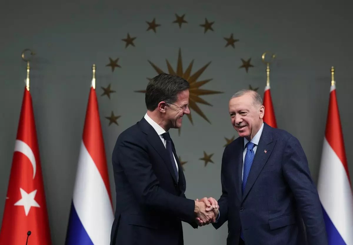 Ərdoğan və Rutte bu məsələləri müzakirə edib - FOTO