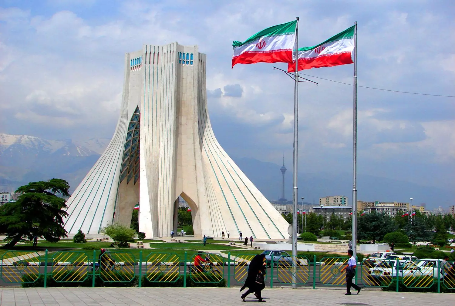 İrandan Küveytə: "Hüquqlarımızın pozulmasına dözməyəcəyik"