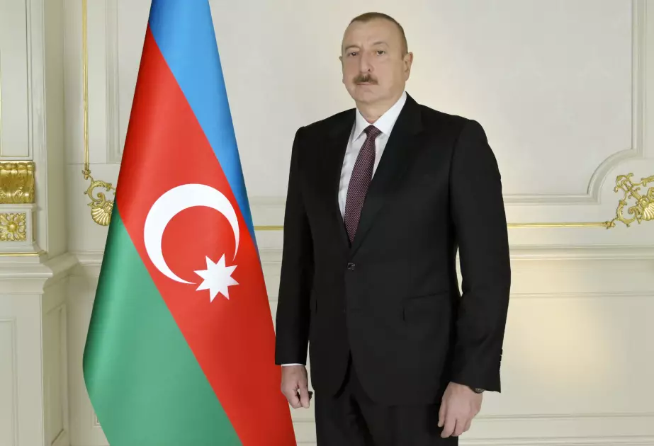İlham Əliyev Avropa Komissiyasının Prezidentini təbrik edib