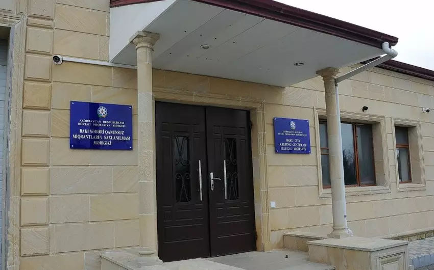 Miqrantların saxlanılması mərkəzinə ayinlərlə əlaqədar din xadimləri dəvət oluna bilər