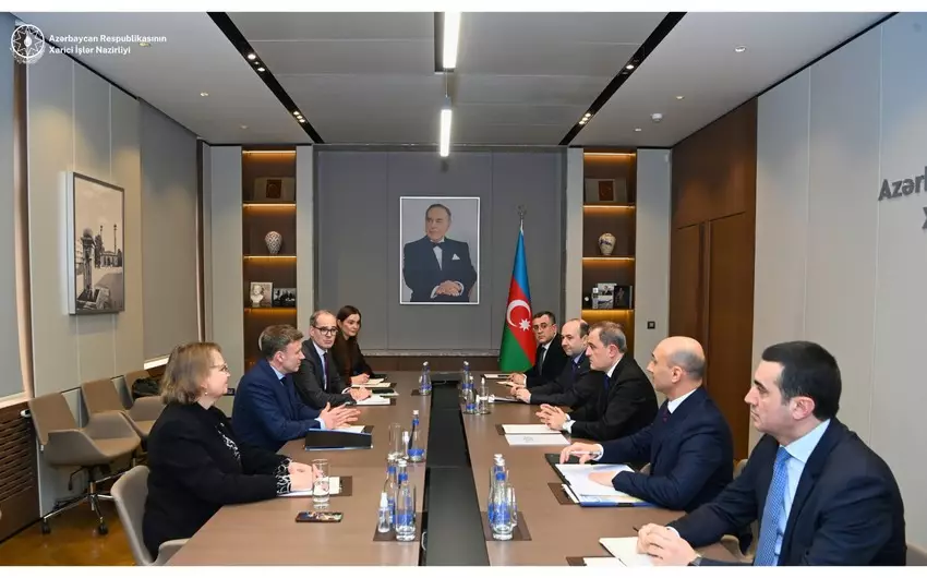 Ceyhun Bayramov Niderland XİN başçısının müavini ilə regional vəziyyəti müzakirə edib