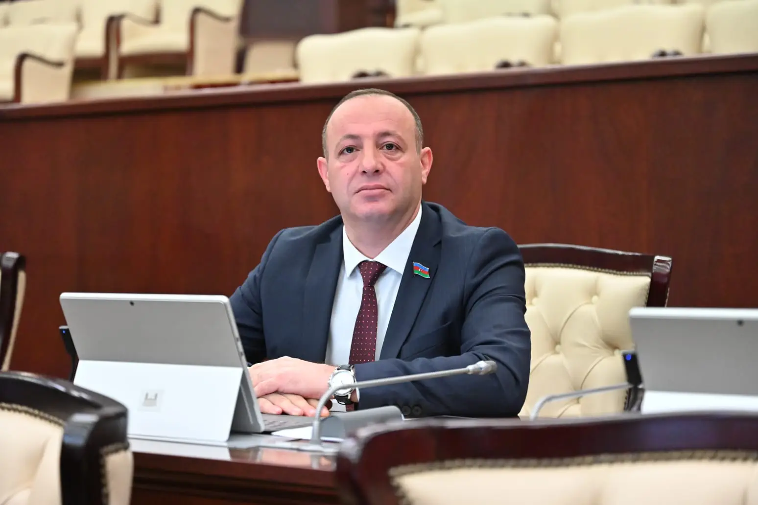 Deputat: “Məktəblərdə bu çatışmazlıqlar tədrisin səmərəliliyinə və şagirdlərin motivasiyasına mənfi təsir göstərir”