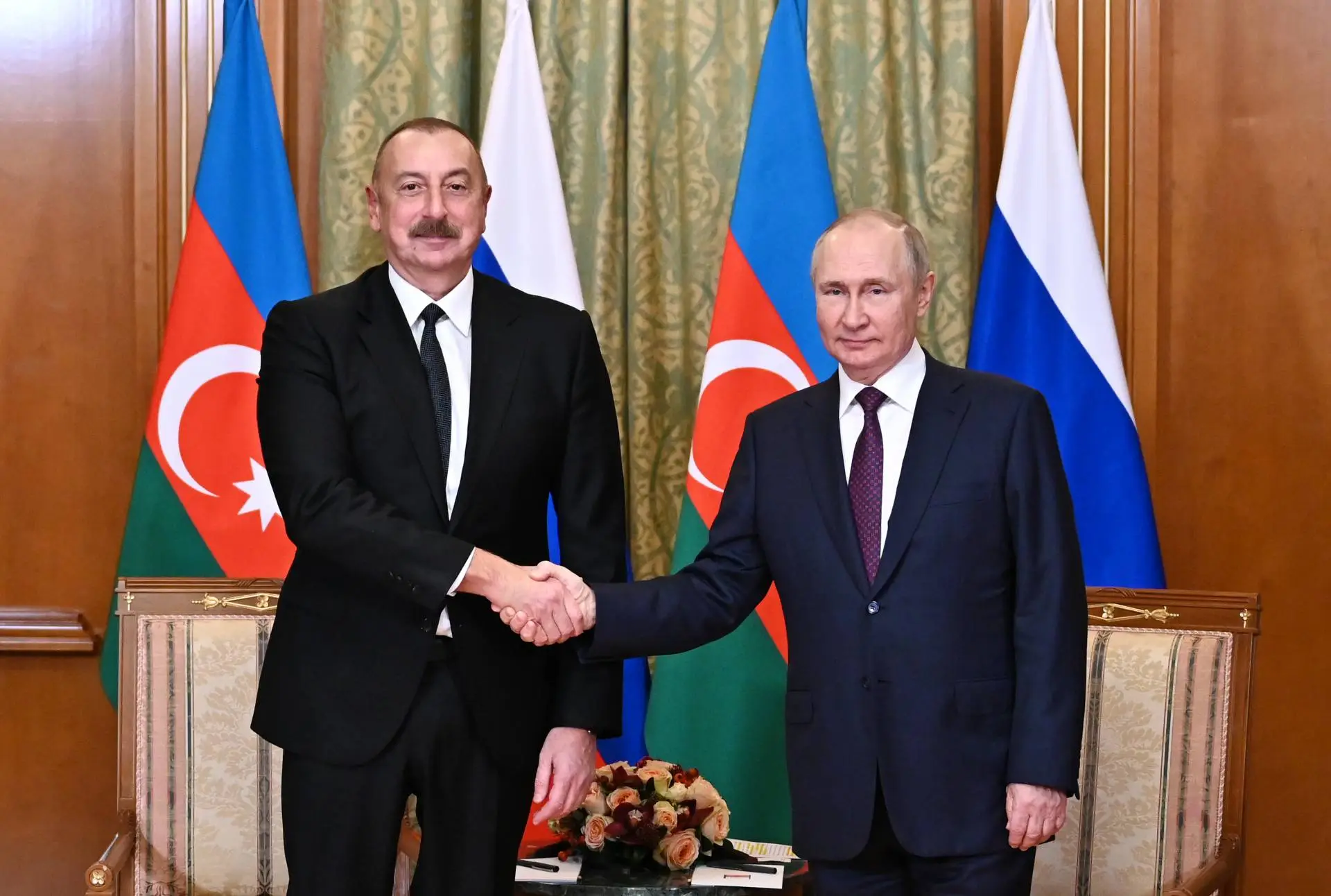 İlham Əliyev Putini təbrik edib