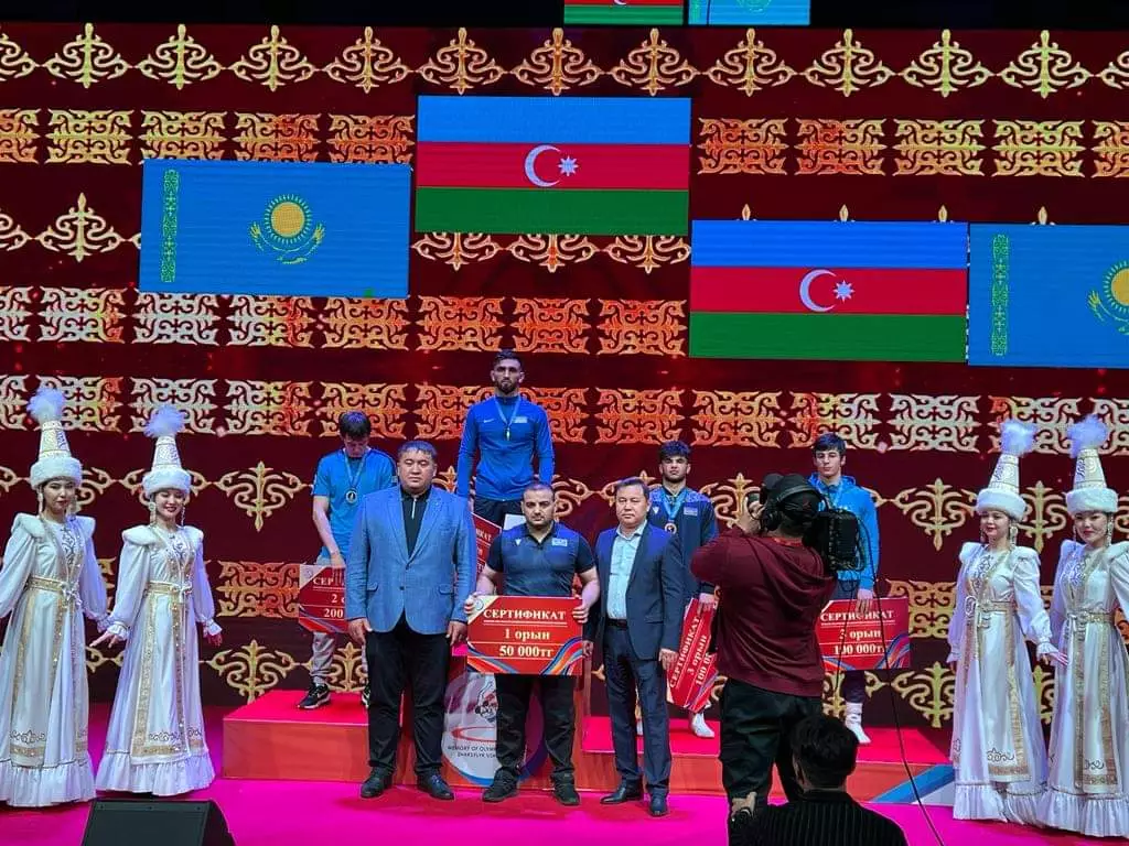 Azərbaycan güləşçiləri beynəlxalq turnirdə 8 medal qazanıb