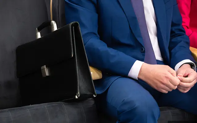 21 məktəb direktorunun əmək müqaviləsinə xitam verilib