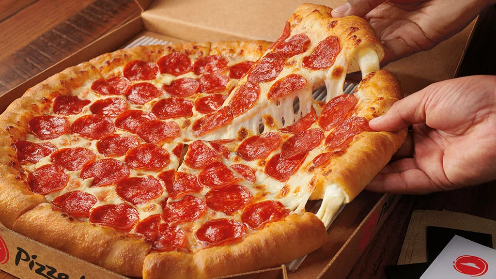 Məşhur pizza restoranı 68 filialını bağlamaq qərarına gəlib