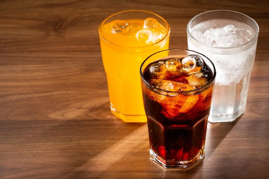 Azərbaycanda alkoqolsuz içkilərin istehsalı artıb