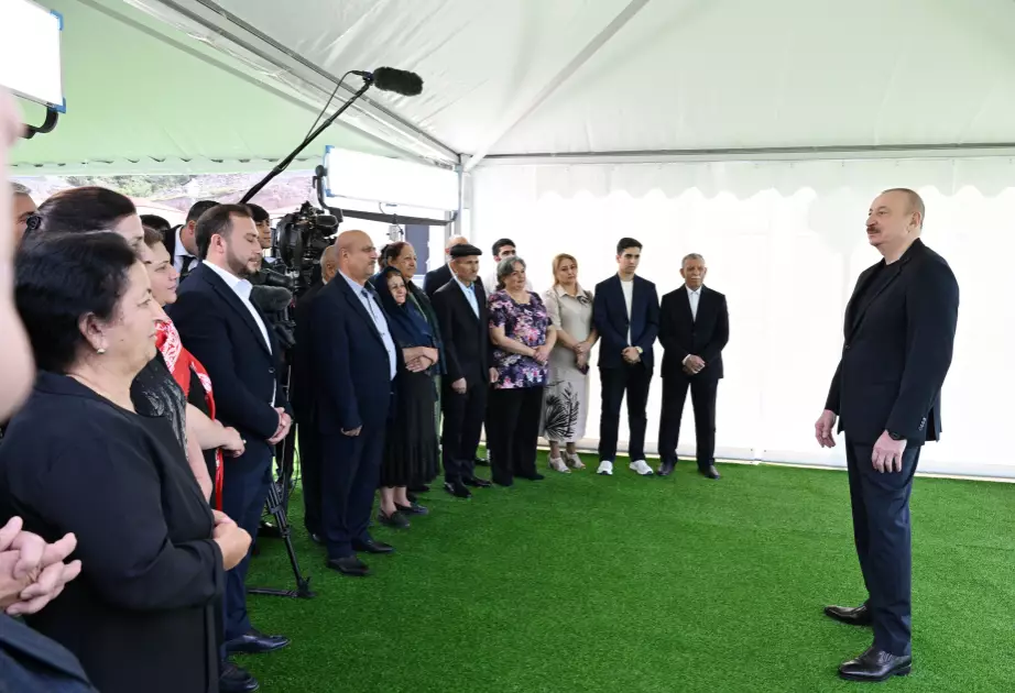 İlham Əliyev: Bərpa edilmiş şəhər və kəndlərimizin sayı 15-ə çatıb