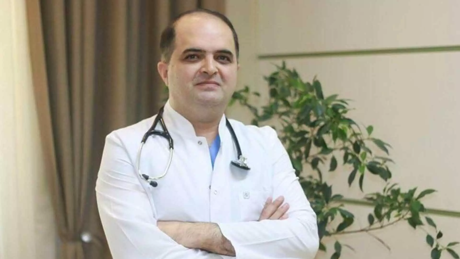 Tanınmış həkim-deputat firma dərmanlarının müdafiəsinə qalxdı