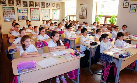 Uşaqların I sinfə qəbulu başlayır