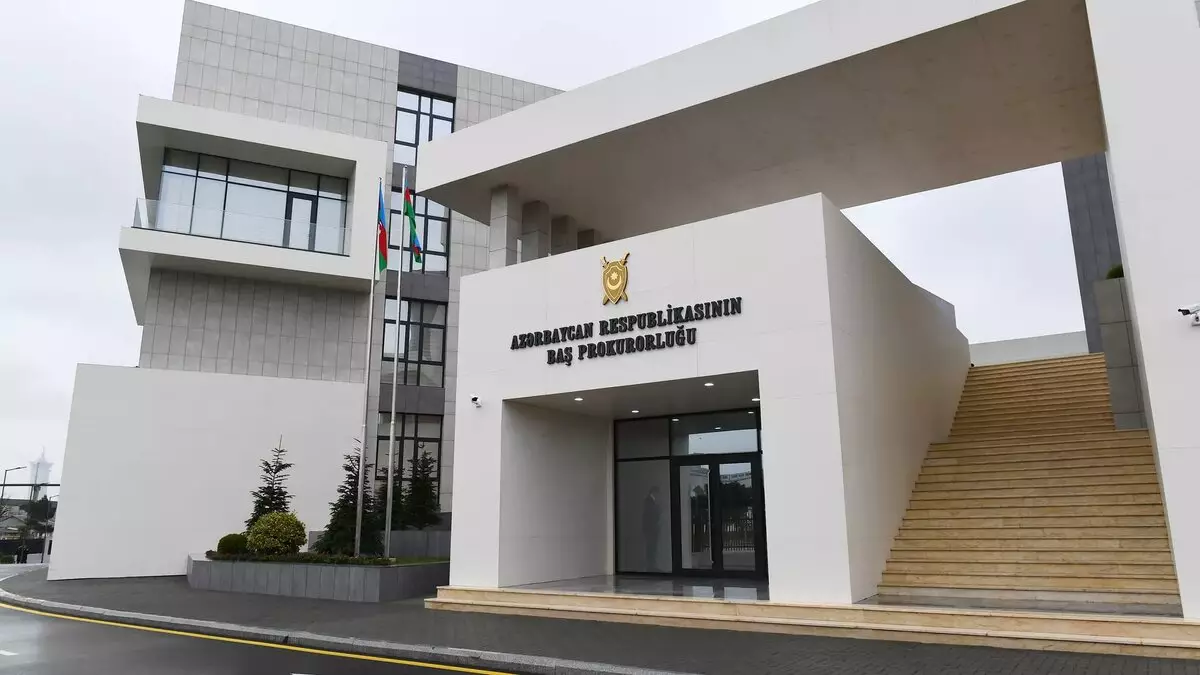 Qaçaqmalçılara rüşvət müqabilində kömək etməkdə təqsirləndirilən gömrükçülər həbs edilib