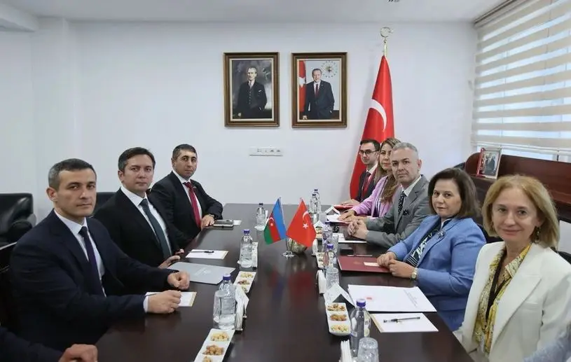Azərbaycan və Türkiyə XİN rəsmiləri müzakirələr aparıblar