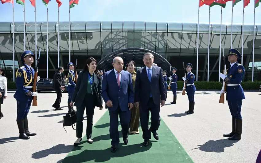 Vyetnam liderinin Azərbaycana səfəri başa çatıb