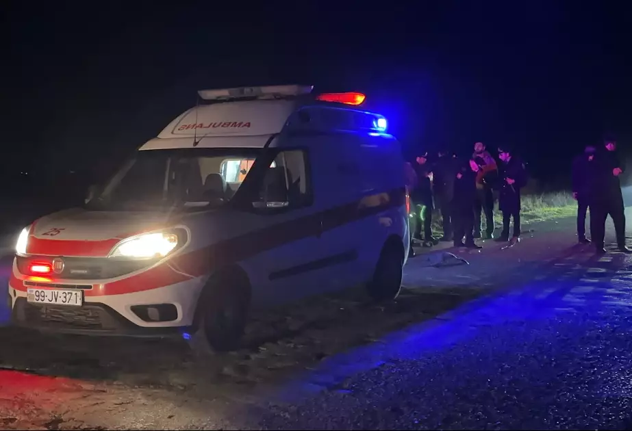 Ağdamda avtomobil sərxoş halda yola uzanan şəxsi vuraraq öldürüb