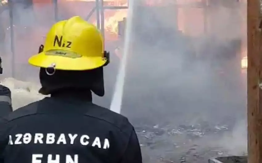 Bakıda 2 mərtəbəli evdə yanğın olub