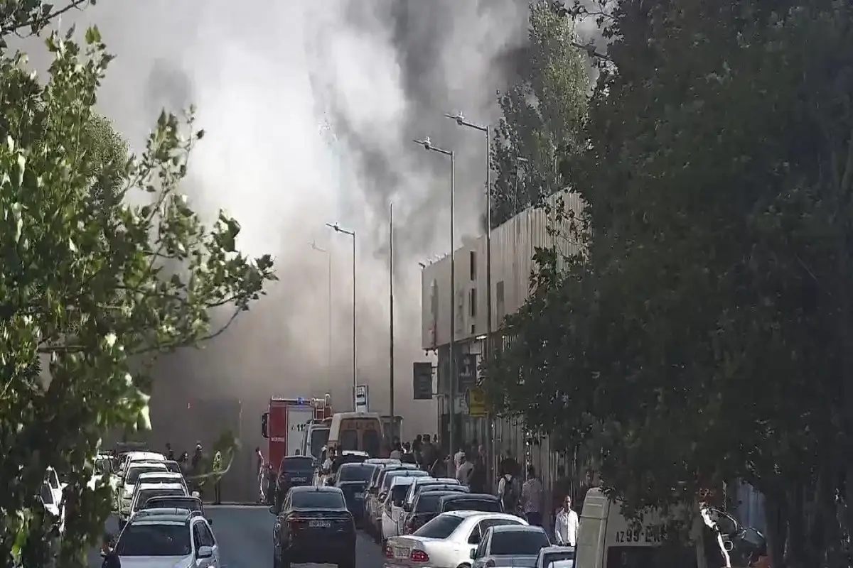 Bakıda tullantılar yığılan sahədə yanğın başlayıb, əraziyə polis cəlb olunub - YENİLƏNİB
