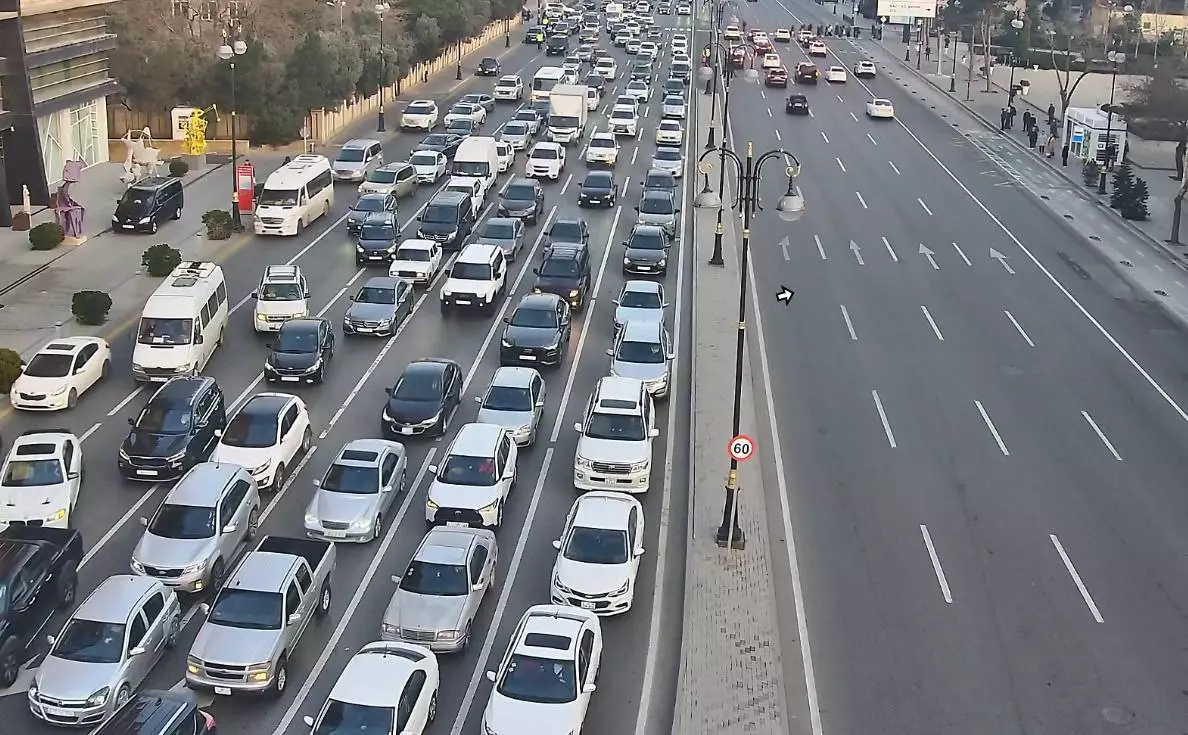 Bakıda hazırda bəzi yollarda sıxlıq müşahidə olunur