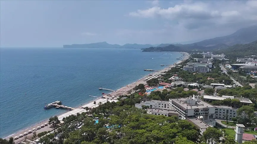 Antalyaya 12 milyona yaxın turist səfər edib