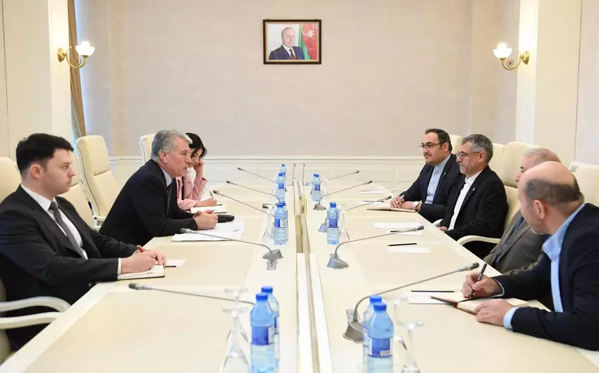 Azərbaycan-İran parlamentlərarası qruplarının rəhbərləri görüşüb - FOTO