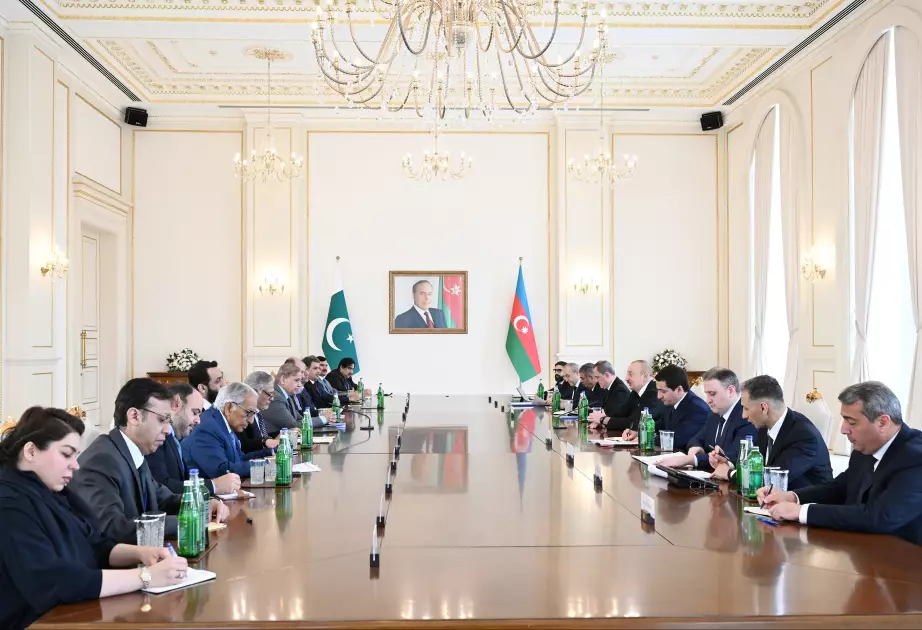 Prezident İlham Əliyevin Pakistanın Baş naziri ilə geniş tərkibdə görüşü olub - YENİLƏNİB-1