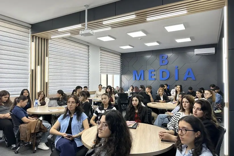 "Konstitusiya və Suverenlik İli" çərçivəsində BDU-da tələbələr üçün növbəti master-klas keçirilib - FOTO