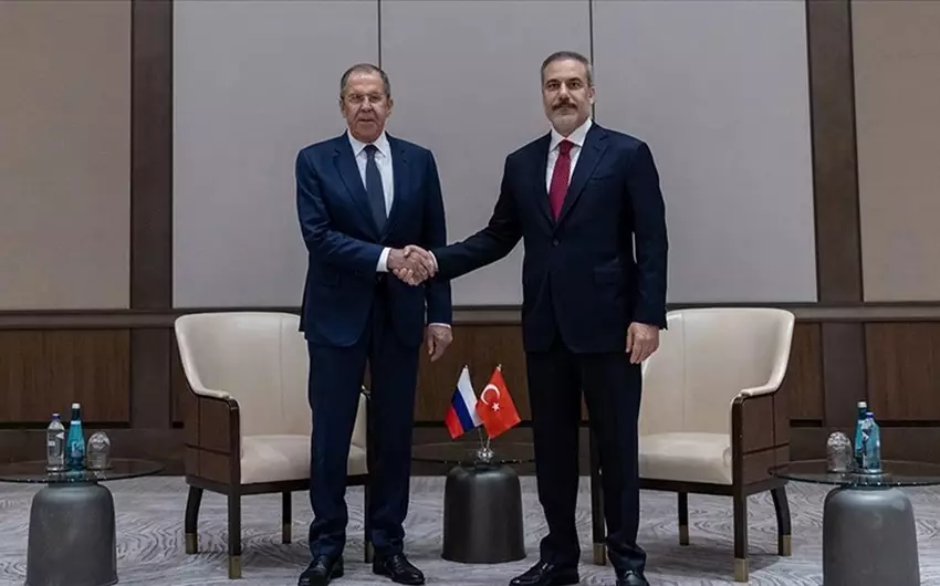 Türkiyə və Rusiya XİN başçıları Suriya ilə bağlı müzakirə aparıblar
