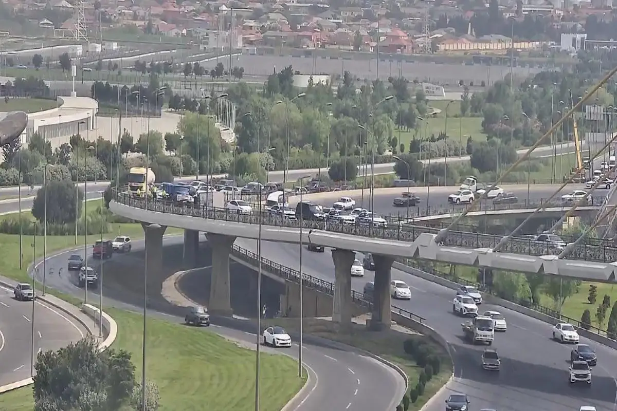 "Koroğlu” körpüsündə yol qəzası ilə bağlı qoyulan məhdudiyyət aradan qaldırılıb - YENİLƏNİB