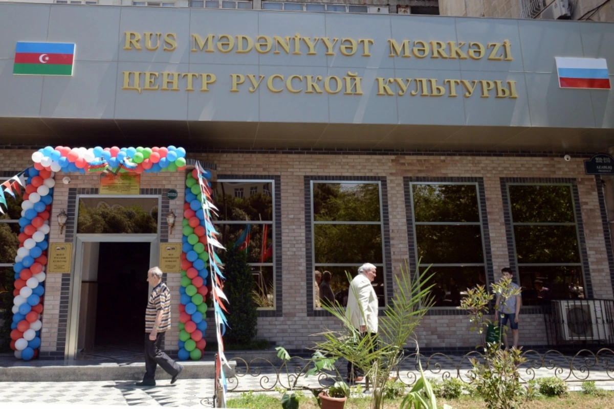Rus Mədəniyyət Mərkəzi qanuna əməl etmir? - VİDEO