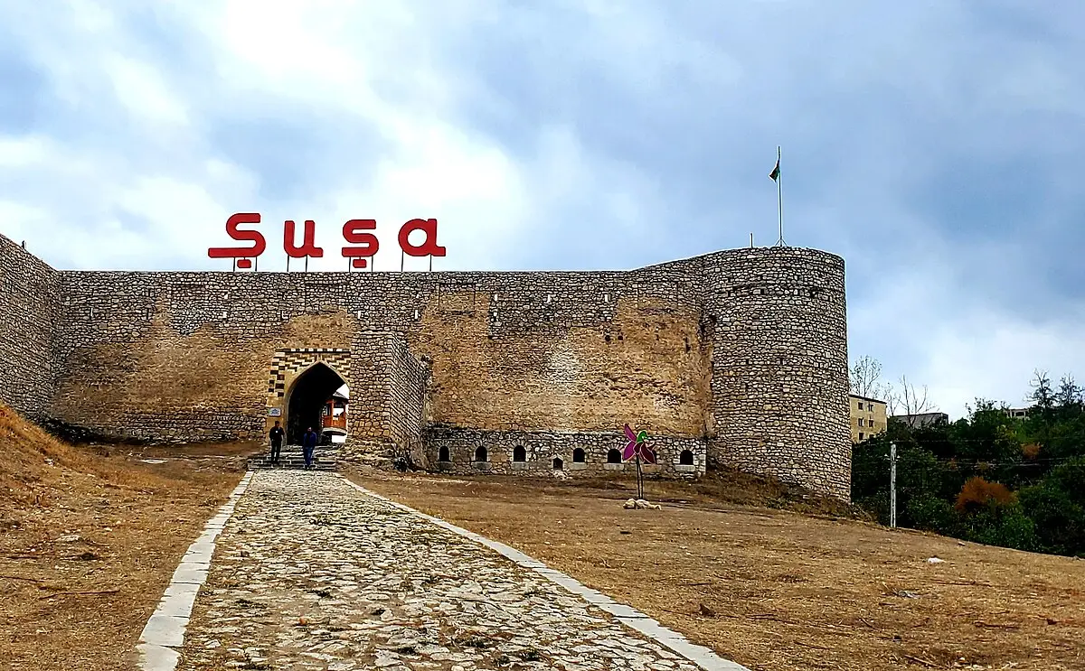 Şuşada 10 binanın tikintisi 40 milyona başa gələcək
