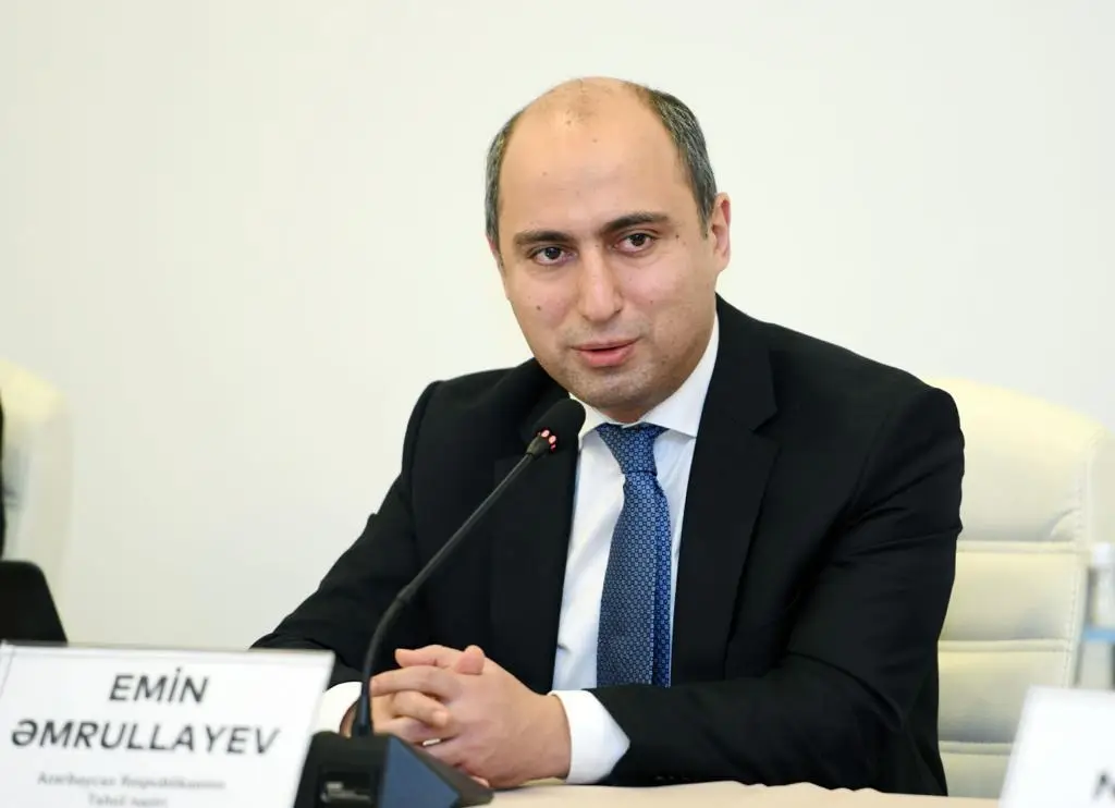 Qəzalı məktəblərin sayı 400-ə qədər azalıb – Nazir