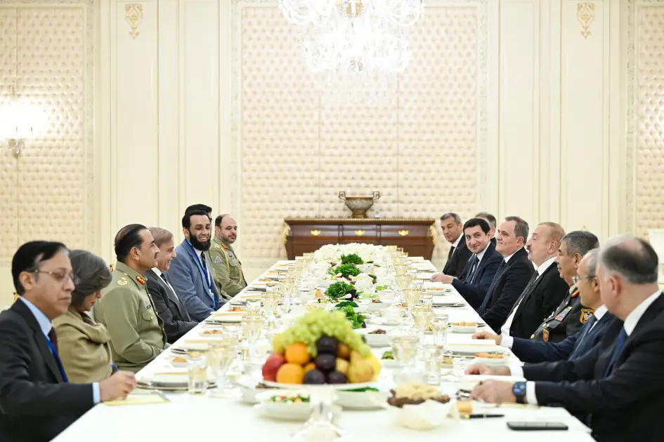 Prezident İlham Əliyev və Pakistanın Baş naziri birgə nahar ediblər - FOTO
