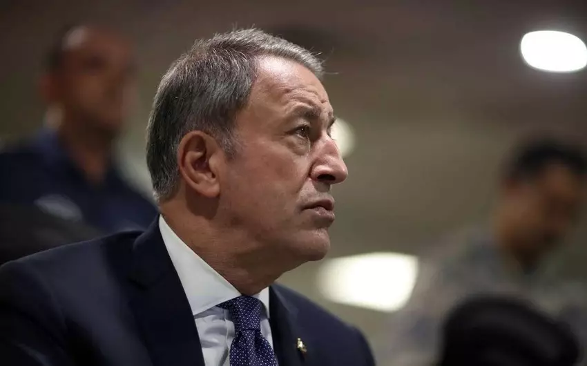 Hulusi Akar: Azərbaycan və Türkiyə müdafiə sahəsində birgə çalışmalıdır