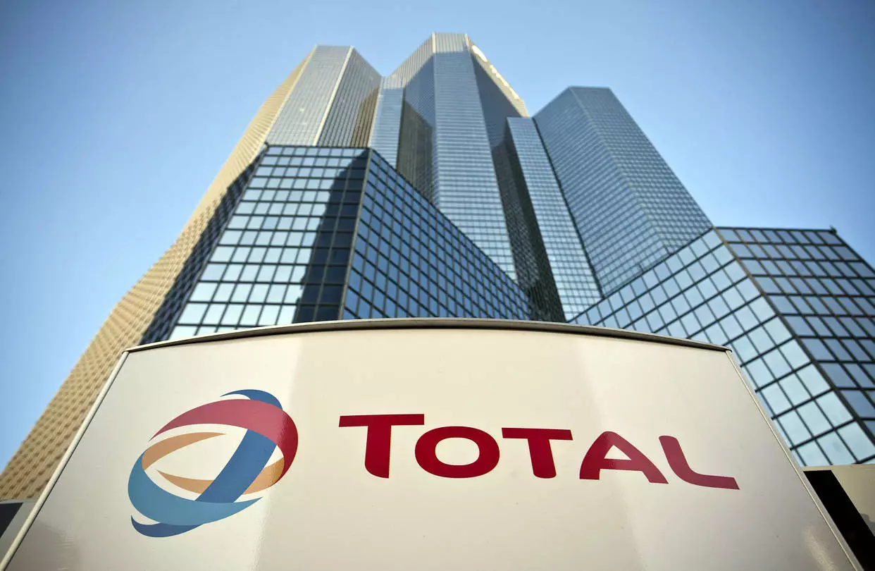 "TotalEnergies"in xalis mənfəəti 22% azaldı