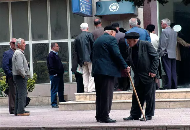 Kimlər daha tez pensiyaya çıxa bilərlər?