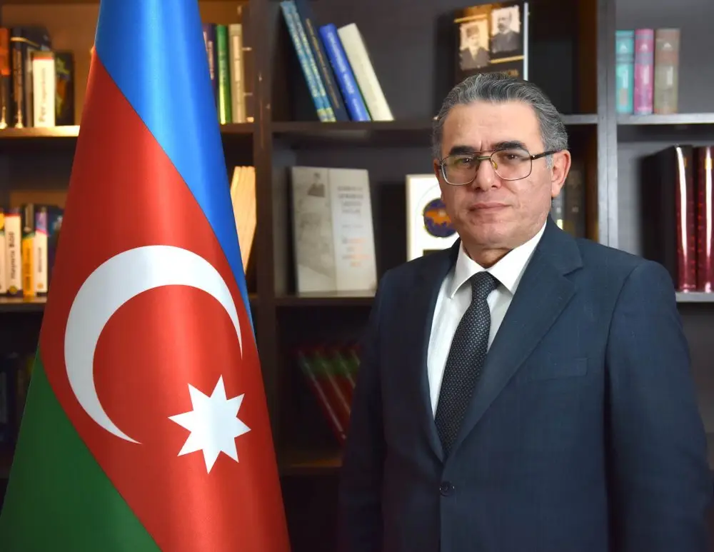 “Çap və onlayn mediada Azərbaycan dilinin istifadə qaydaları: problemlər və həll yolları” mövzusu müzakirə olunub