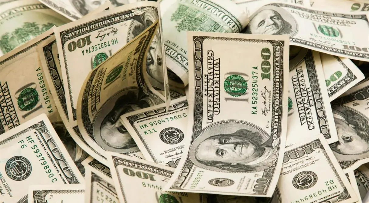 Rusiyanın xarici borcu 300 milyard dolları ötüb