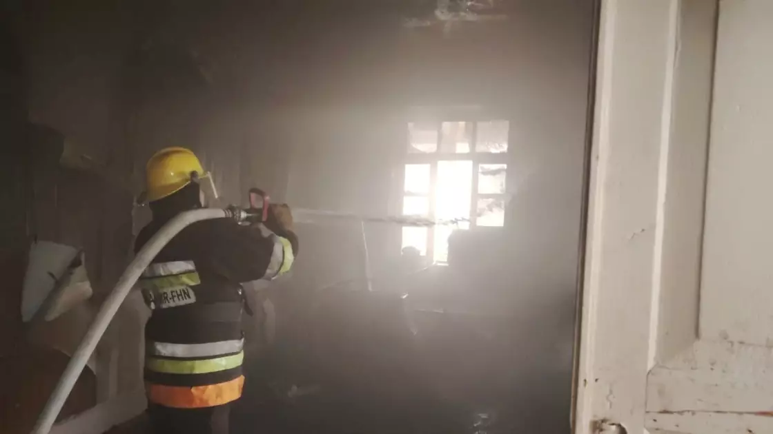 Şərurda evdə yanğın olub - FOTO