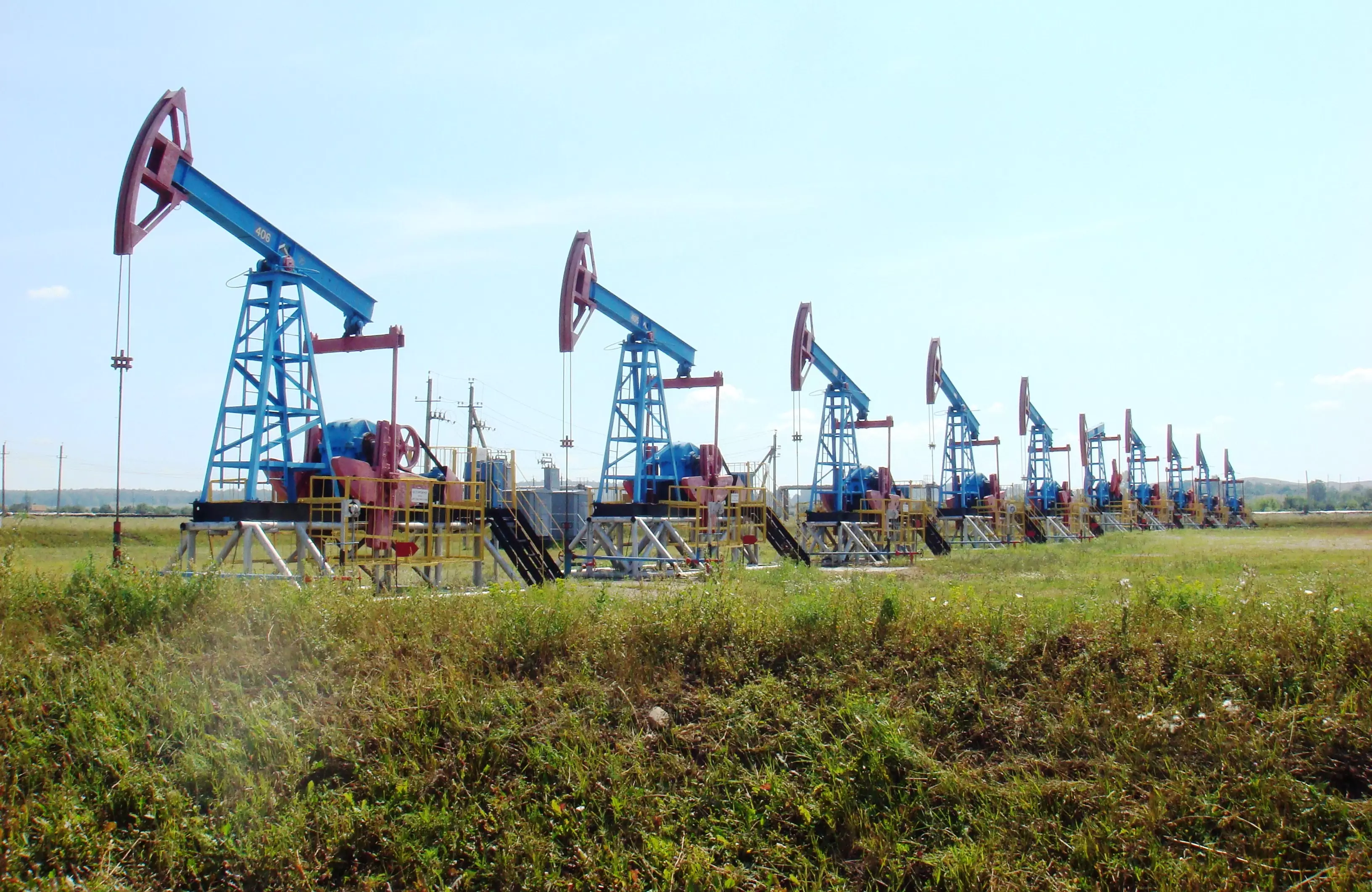 Azərbaycan nefti ucuz satılır