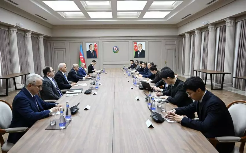 Əli Əsədov Çin Kommunist Partiyası Mərkəzi Komitəsinin nümayəndə heyəti ilə görüşüb