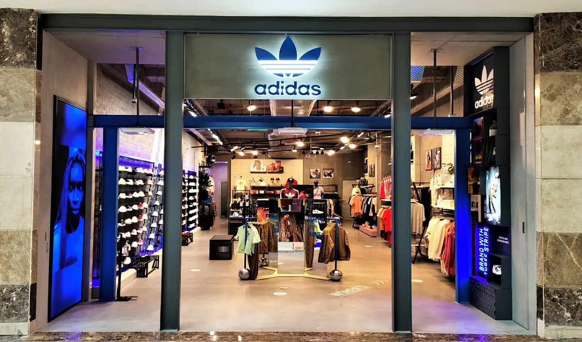 "Adidas" 6 milyard avrodan çox gəlir əldə edib