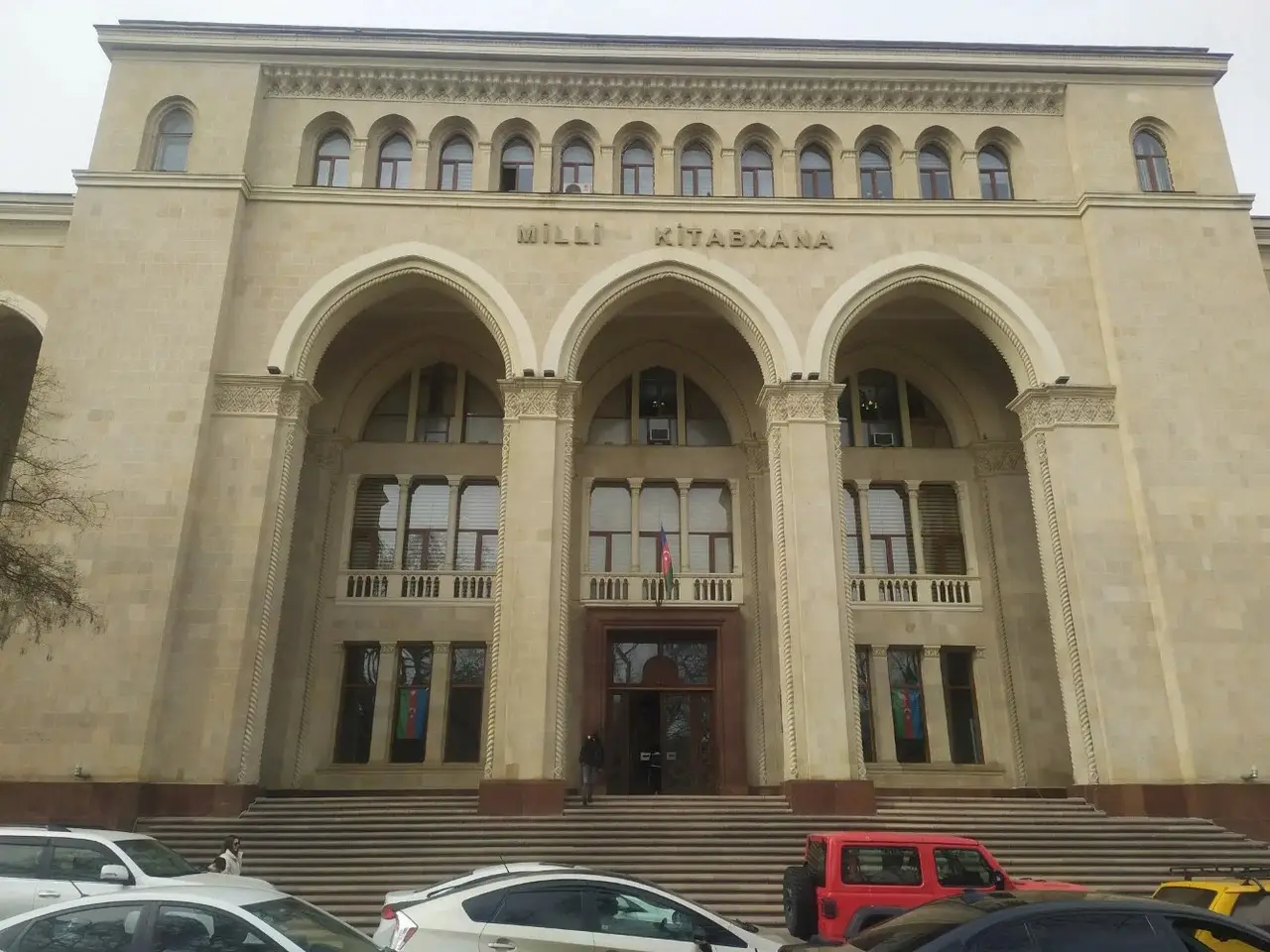Axundov kitabxanası təmir olunacaq
